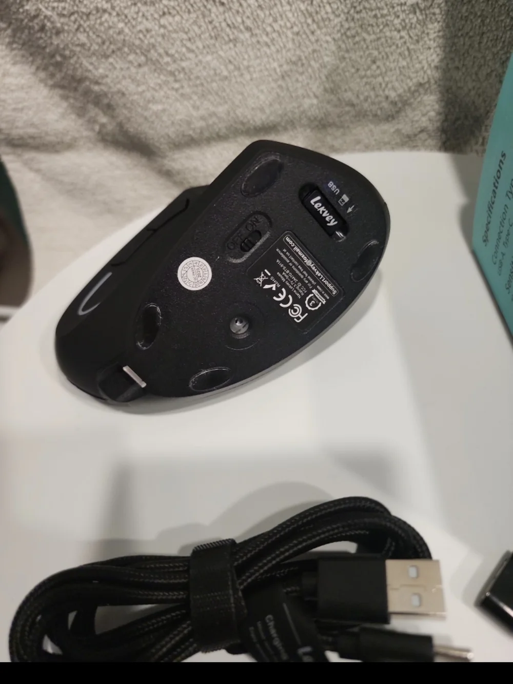 Ergonomic Wireless Rechargable Vertical Mouse